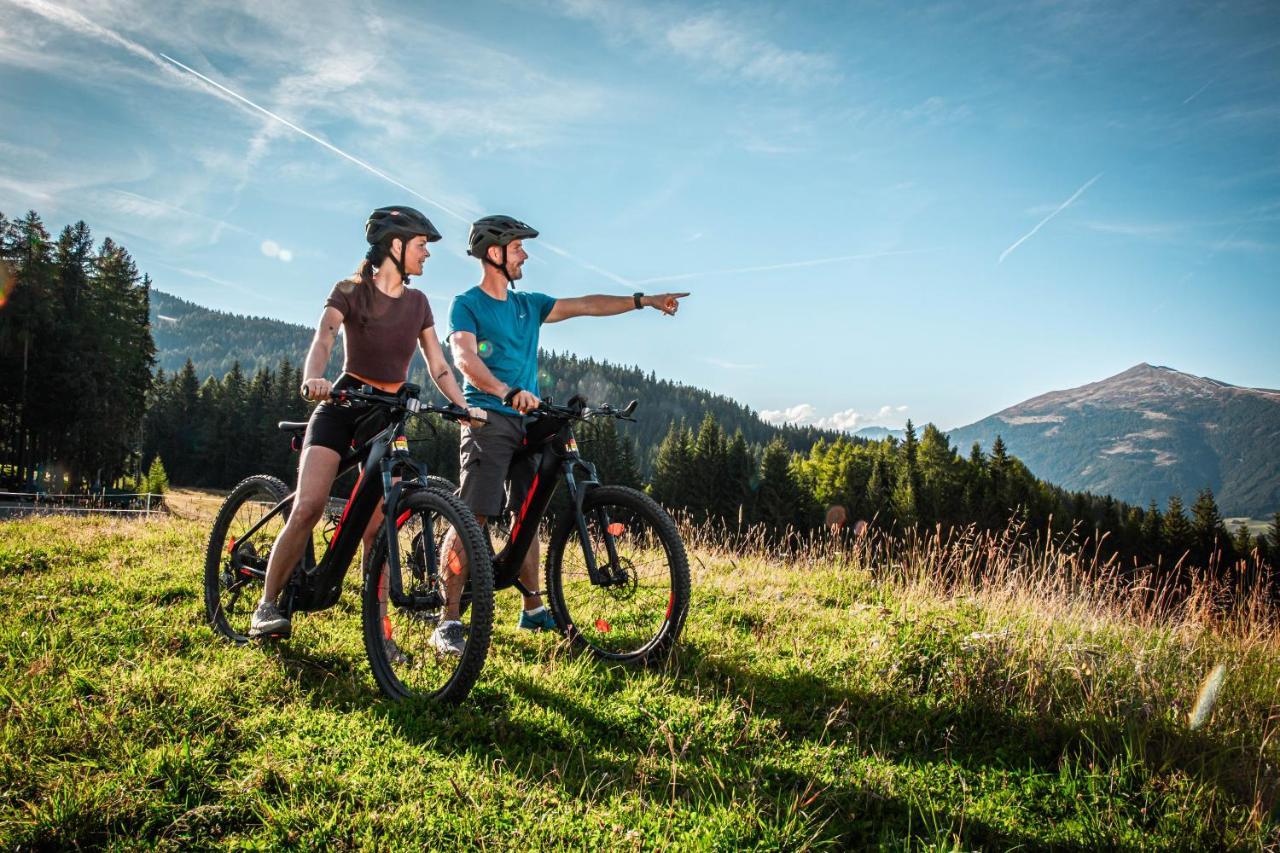 Grizzly Sport & Motorrad Resort ザンクト・マルガレーテン・イム・ルンガウ エクステリア 写真