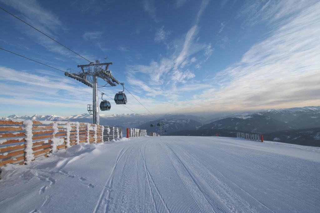 Grizzly Sport & Motorrad Resort ザンクト・マルガレーテン・イム・ルンガウ エクステリア 写真